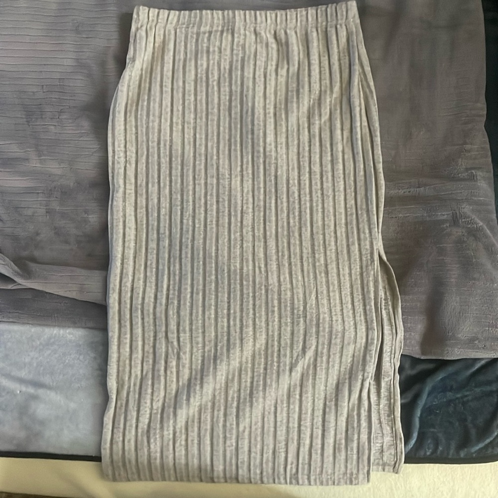 Large khaki women’s 2-piece skirt and top